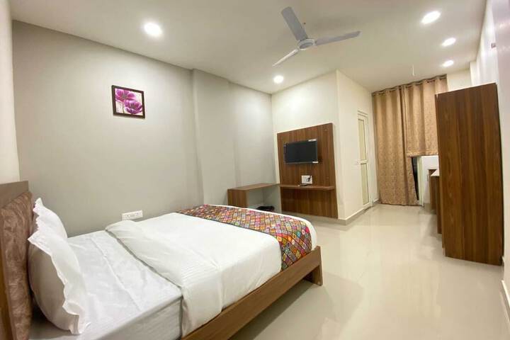 Room 5 of 5