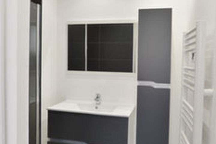 Room 2 of 16