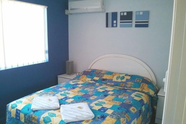 Room 6 of 26