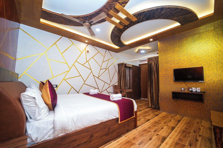 Room 9 of 27
