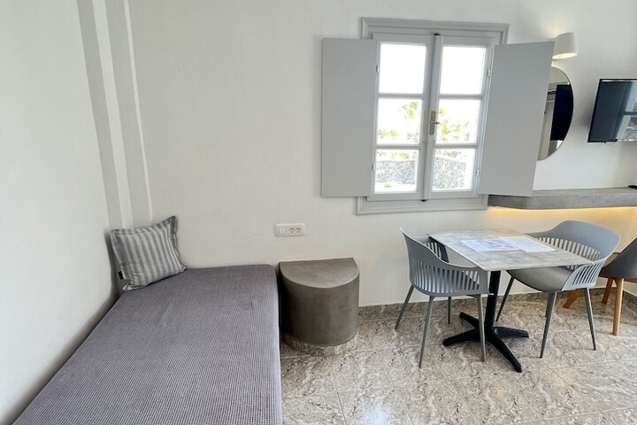 Room 18 of 78