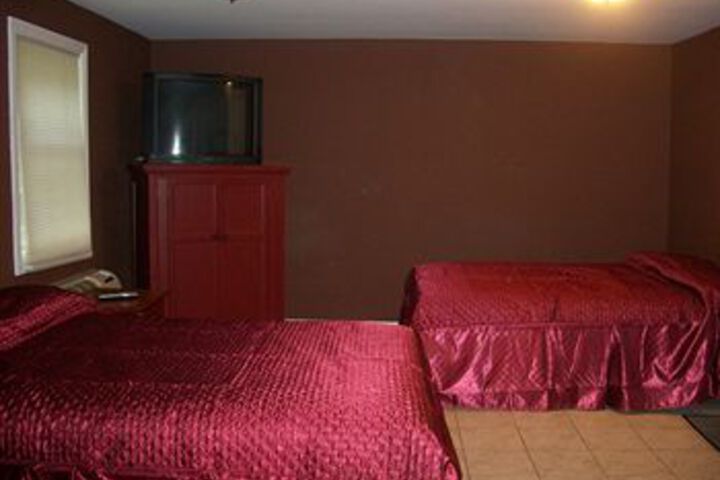 Room 12 of 23