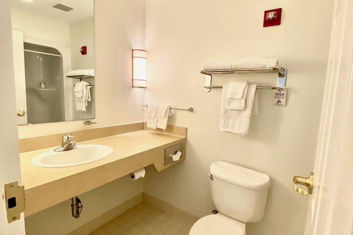 Room 16 of 51