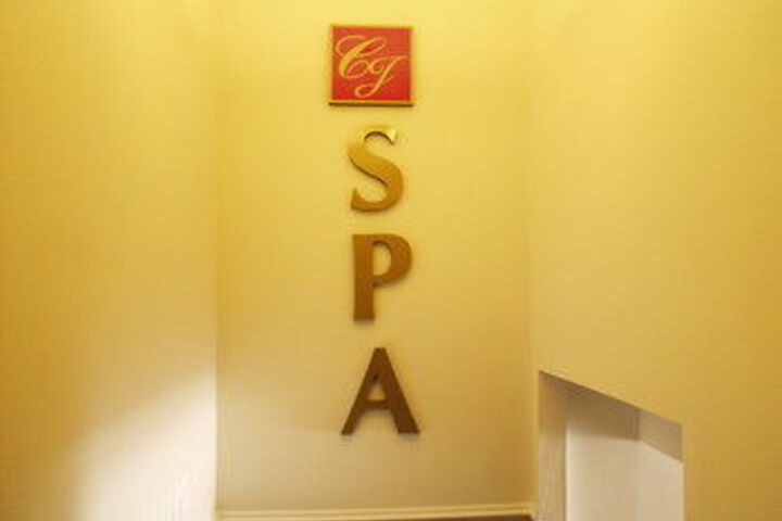 Spa 22 of 26