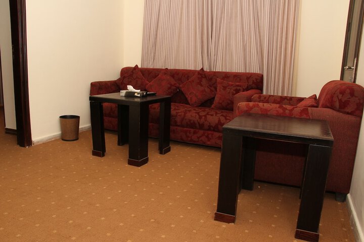 Room 8 of 19