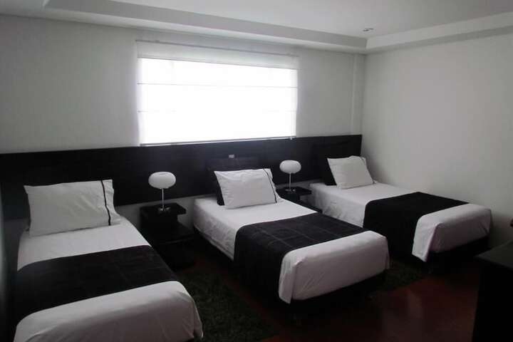 Room 10 of 35