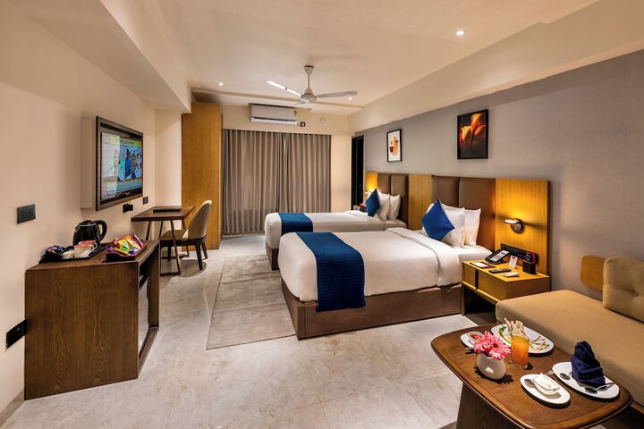 Room 27 of 53