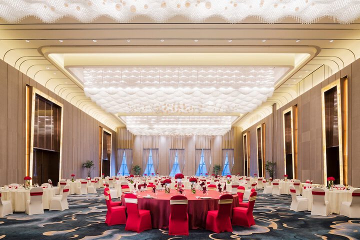 Banquet hall