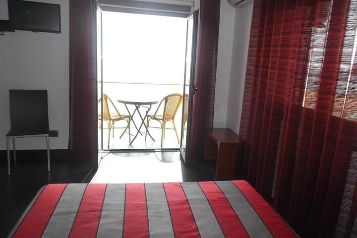 Room 10 of 49