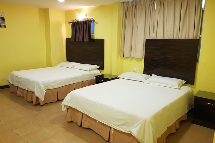 Room 8 of 40