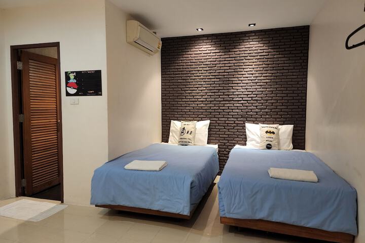 Room 9 of 86
