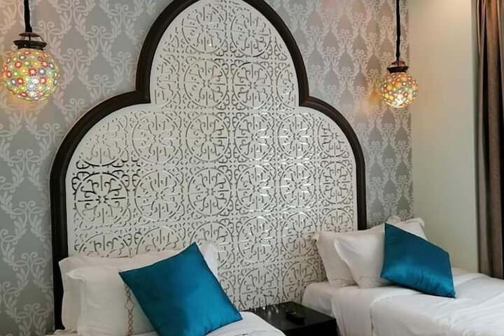 Room 9 of 20