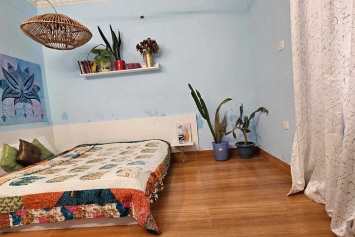 Room 3 of 63