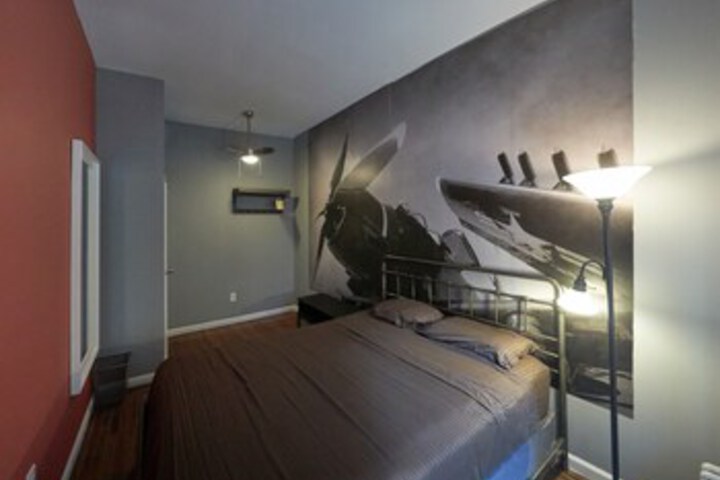 Room 28 of 79
