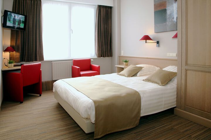 Room 11 of 47