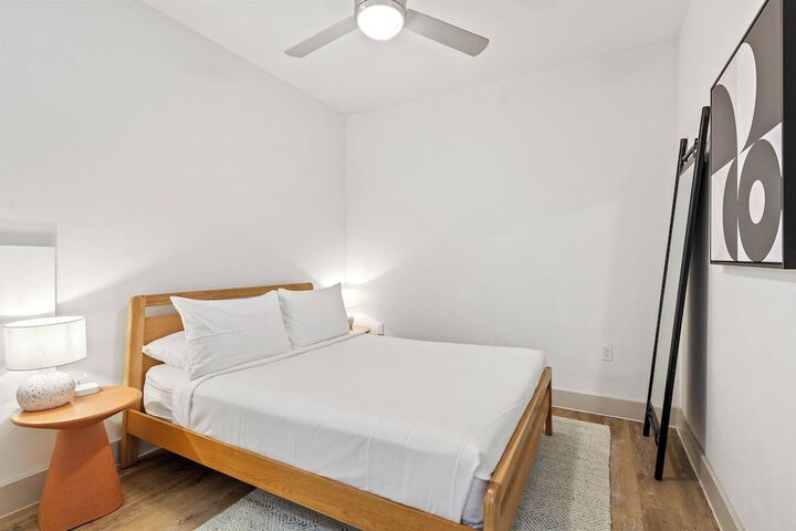 Room 129 of 656