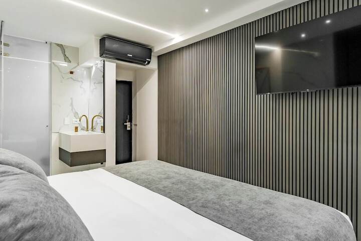 Room 7 of 58