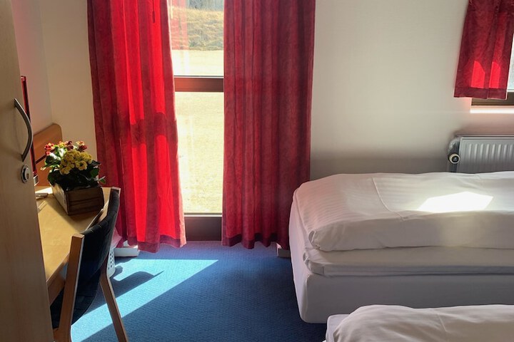 Room 30 of 53