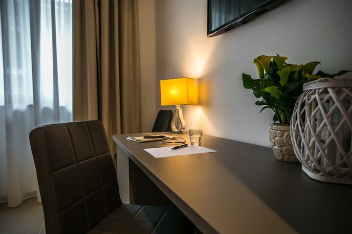 Room 10 of 49