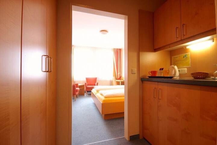 Room 32 of 42