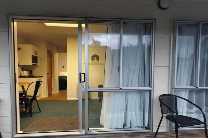 Room 8 of 18