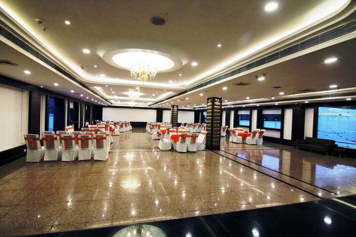 Ballroom/Hall 30 of 59