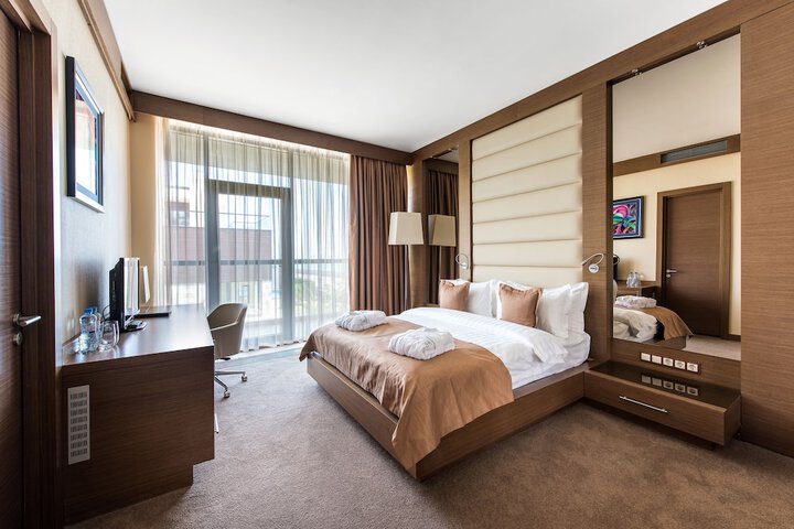Room 7 of 44
