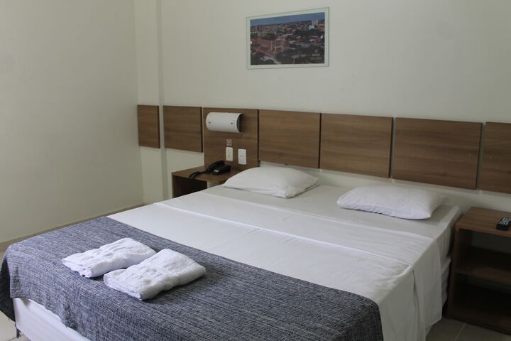 Room 10 of 24