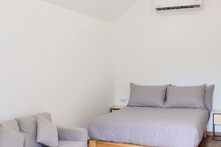 Room 11 of 52