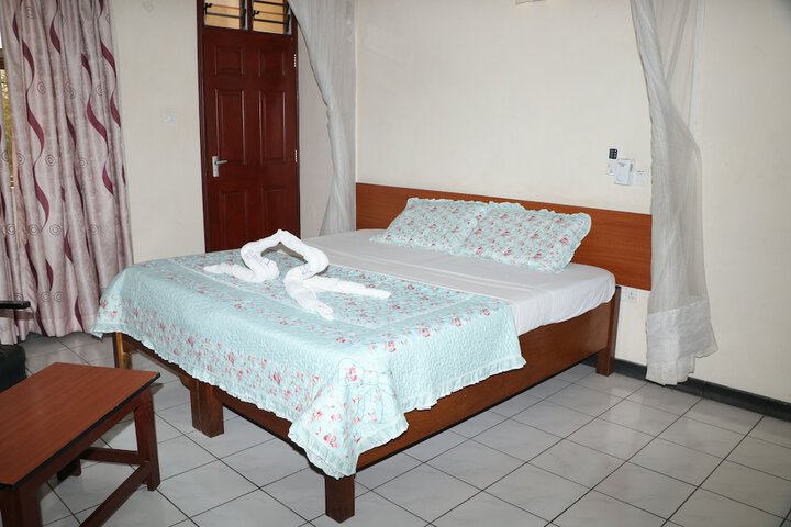Room 33 of 53