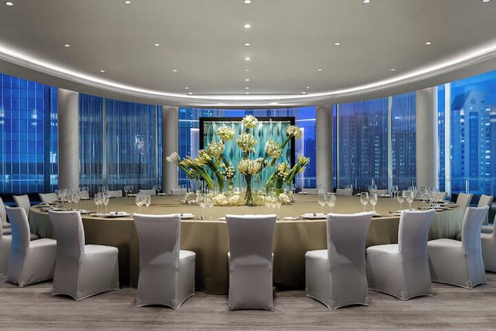 Dining 43 of 85