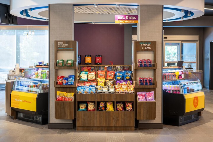 Snack bar