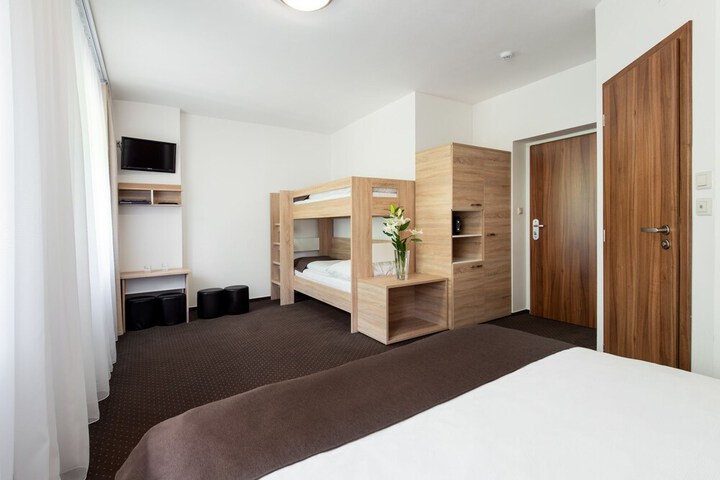 Room 8 of 49