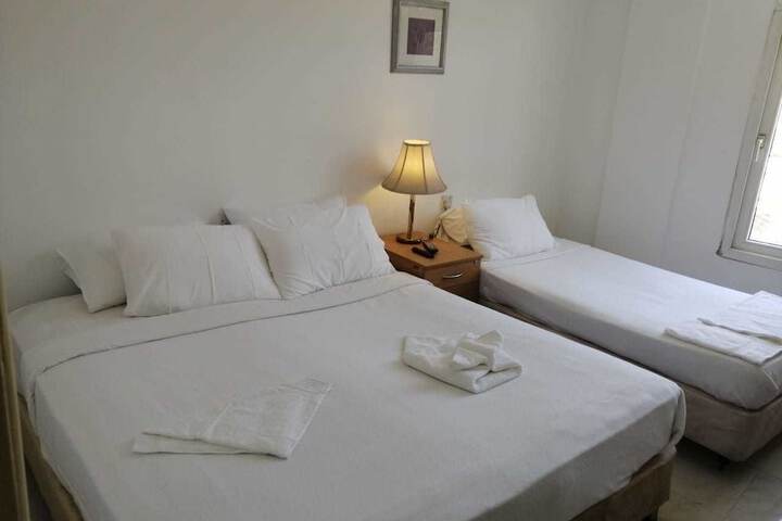 Room 10 of 26