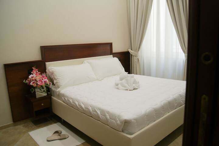 Room 12 of 24