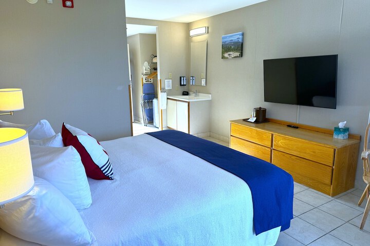 Room 27 of 111