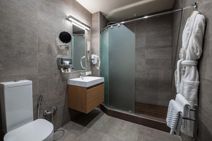 Clean Restrooms