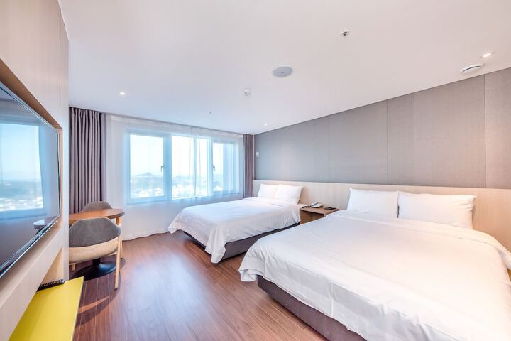 Room 51 of 84