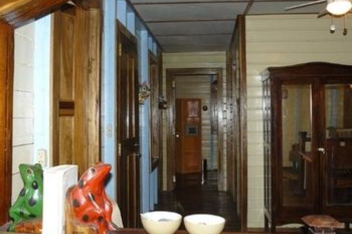 Room 17 of 18