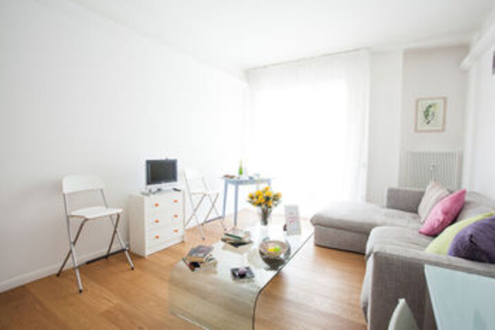 Room 7 of 16