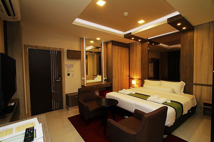 Room 15 of 79