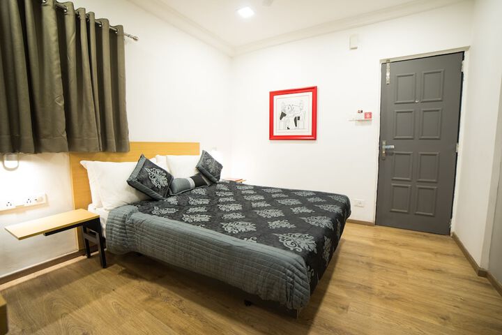 Room 7 of 24