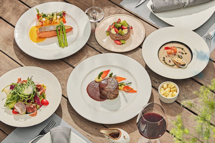 Dining 103 of 144