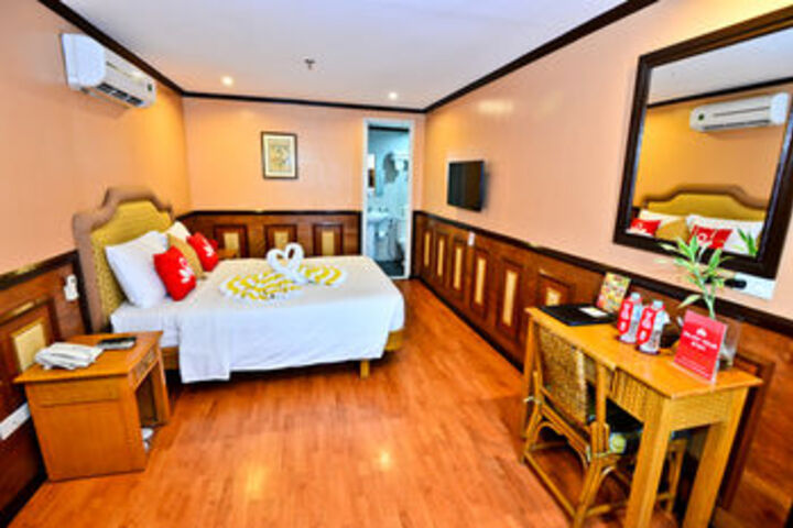 Room 14 of 23