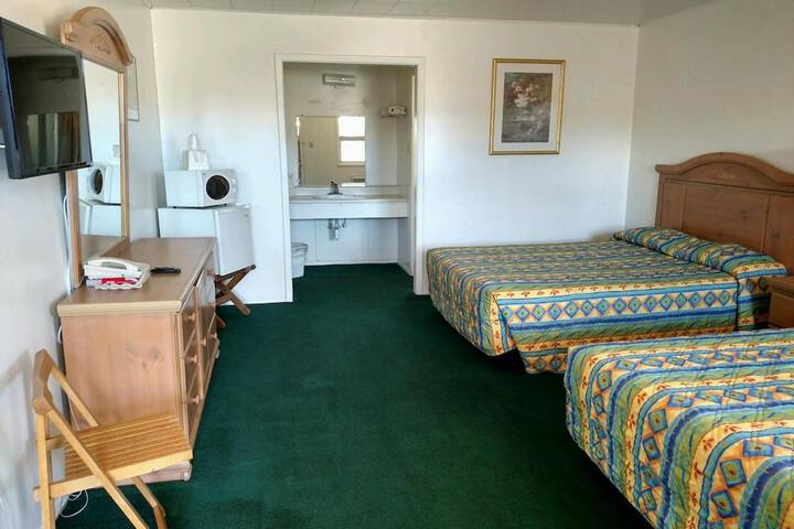 Room 13 of 35