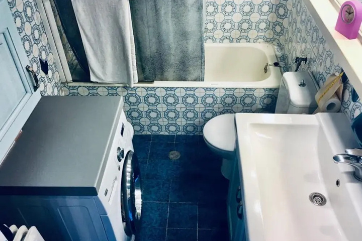 Room 10 of 19