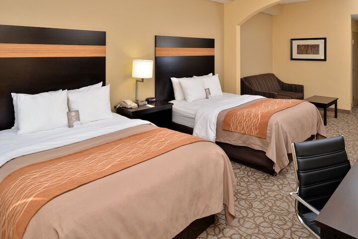 2 Queen Beds (2 of 29)