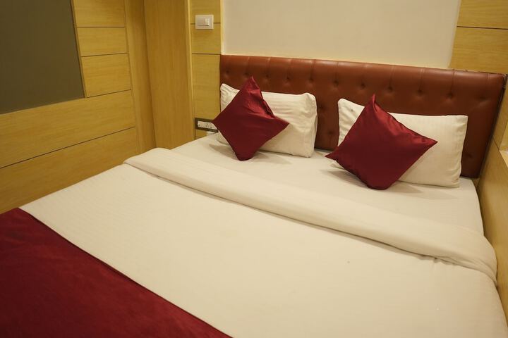 Room 12 of 53