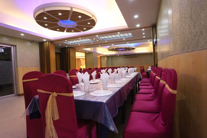 Ballroom/Hall 36 of 38