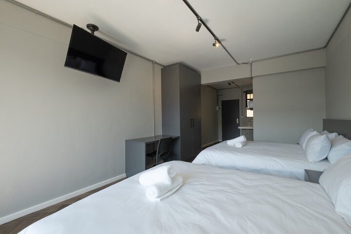 Room 34 of 42